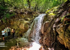 آبشار سنور در بخش چهاردانگه شهرستان ساری 