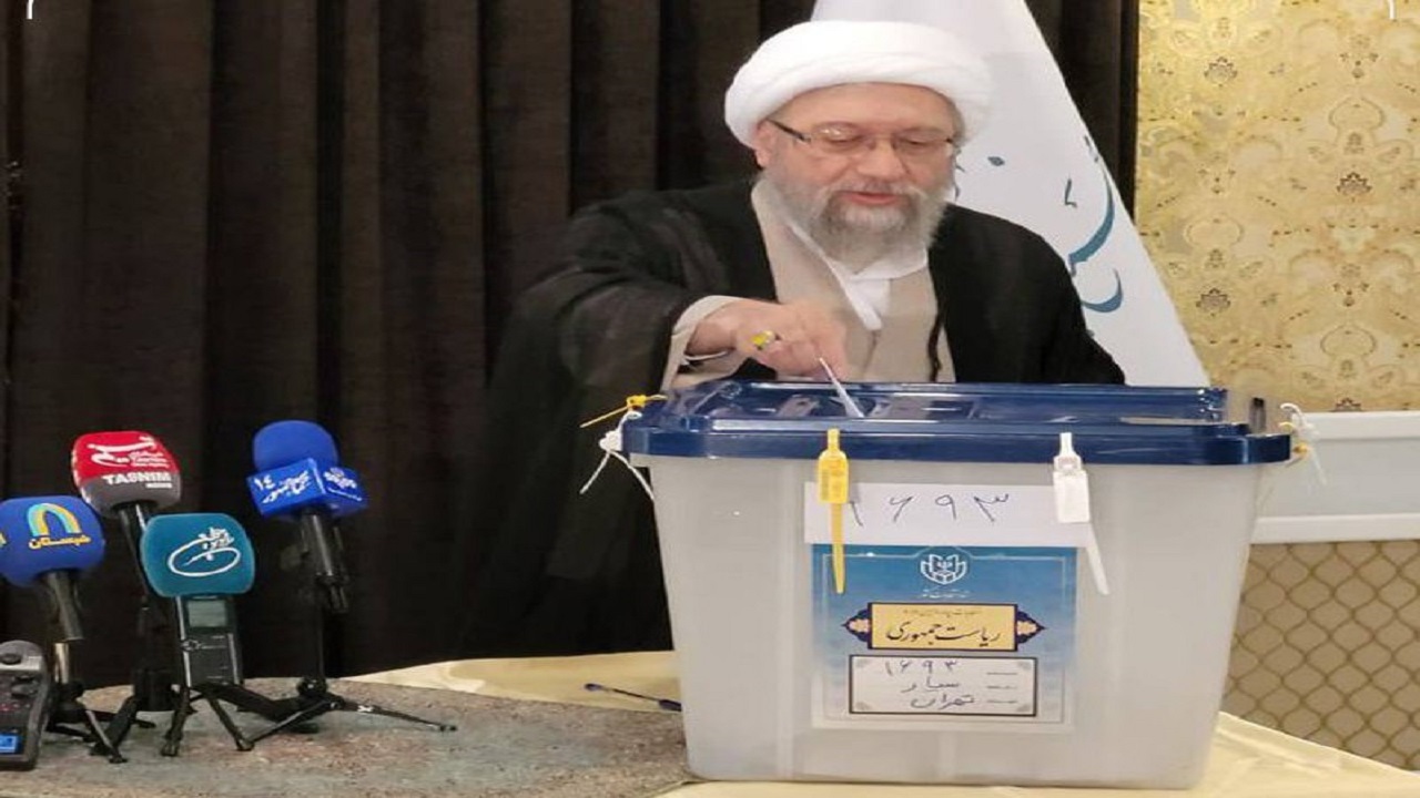 آیت‌الله آملی لاریجانی در انتخابات ریاست جمهوری شرکت کرد