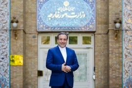 وزیر امور خارجه ایران در گفت‌وگو با وزرای خارجه انگلیس، آلمان و فرانسه گفت که «جمهوری اسلامی ایران تنها از حق خود برای دفاع مشروع بر اساس ماده ۵١ منشور ملل متحد استفاده کرده و منحصرا پایگاه‌های نظامی و امنیتی رژیم صهیونیستی را مورد هدف قرار داده است».