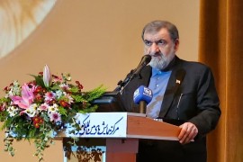 محسن رضایی گفت : آمریکایی ها در این راه، محوریت غرب آسیا را متعلق به رژیم صهیونیستی می‌بینند و دیگر جایگاهی برای بعضی کشورهای منطقه که همواره گوش به فرمان آنان بوده‌اند هم قائل نیستند و متاسفانه اخیرا نیز یکی از کشورهای منطقه فریب آنان را خورده و ....