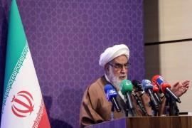 آیت الله گلپایگانی: کشور در وضعیت عادی نیست | اگر قدرت نظامی نداشتیم تا الان ما را خورده بودند