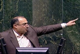  فاطمی: اگر گرانی و تورم کنترل نشود از استیضاح کوتاه نمی آییم 