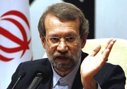 هشدارها و کنایههای تند علی لاریجانی به حکام کشورهای اسلامی/ حداقل برای جلوگیری از نابودی خودتان تصمیم مختصری بگیرید