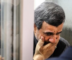 محمود احمدی نژاد عزادار شد/همدردی سید حسن خمینی و عارف با رئیسجمهور پیشین