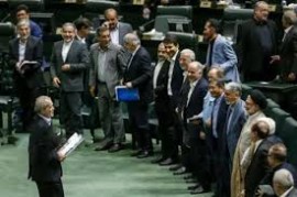 واقعا پزشکیان به این نتیجه نرسیده که برخی وزرا باید تغییر کنند؟ / بهتر است او نگذارد کار به استیضاح بکشد