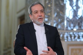 عراقچی پیش از شروع مذاکرات در مسقط: ما با حسن نیت وارد تعامل میشویم / تعهدات باید محترم شمرده شوند / برابری در جایگاه، احترام متقابل و منافع متقابل از پایههای یک توافق پایدار به شمار میروند