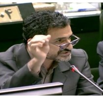 دستمون هم روی ماشه است، تا اگر خطا کرد چهل هزار تابوت بفرستیم آمریکا!